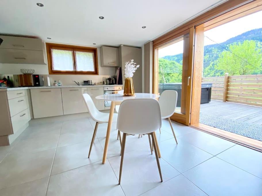 Androsace Appartement Dans Chalet Bois Avec Jacuzzi Privatif Terrasse Et Vue Montagne Les Villards-sur-Thônes Екстериор снимка